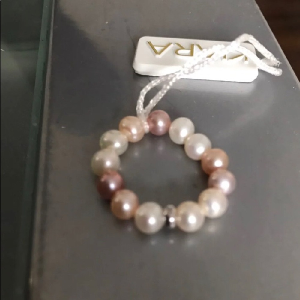 Pearl And White Gold (14K) Ring size 6